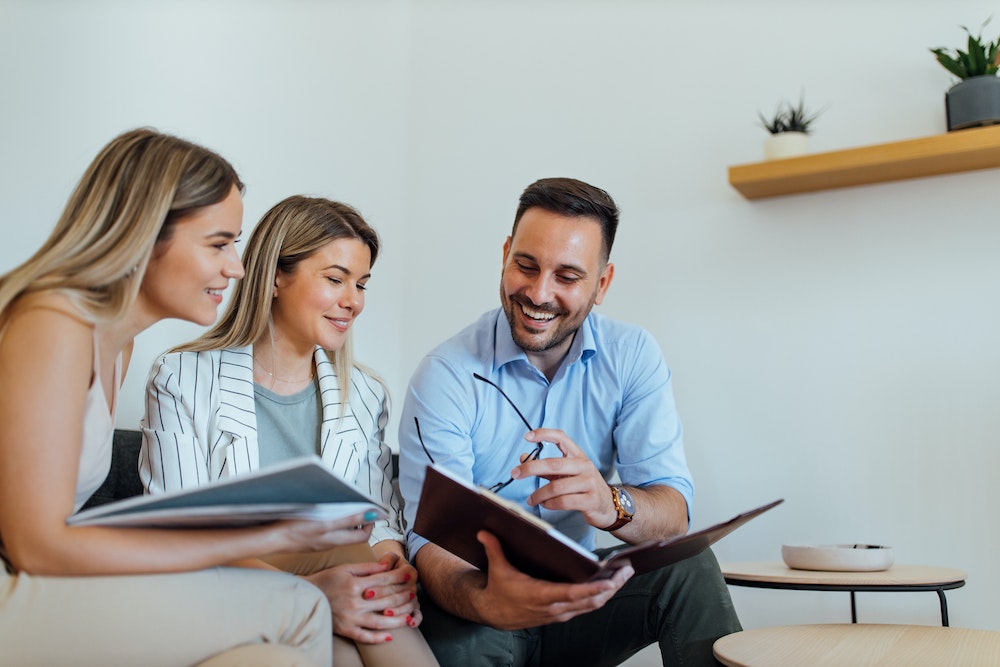 Comprendre l'annonce légale : un guide exhaustif pour les entrepreneurs