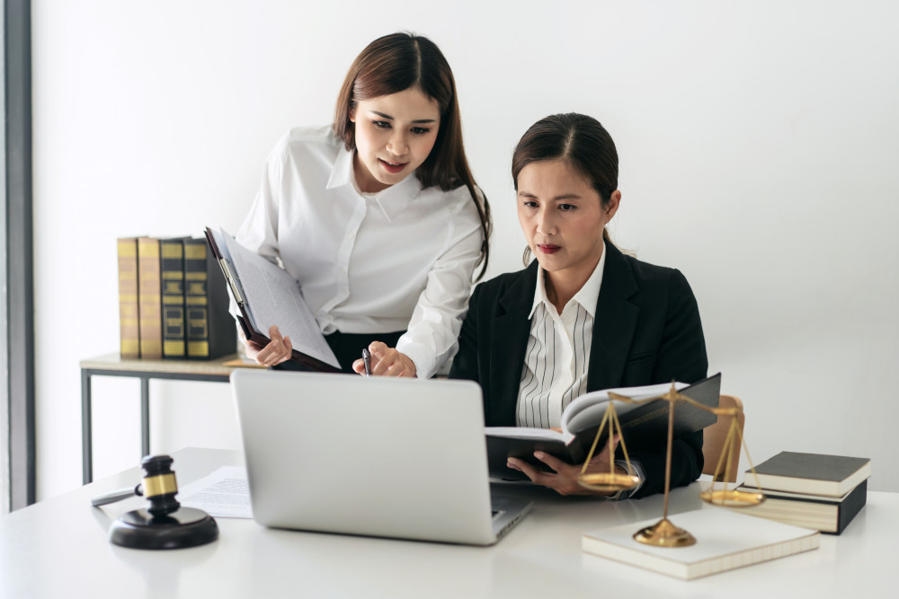 Doit-on faire appel à un avocat en droit public ?