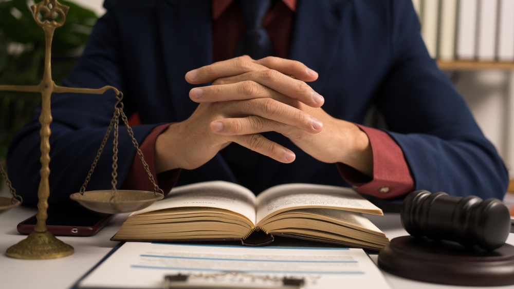 La force obligatoire du contrat : un principe fondamental en droit civil