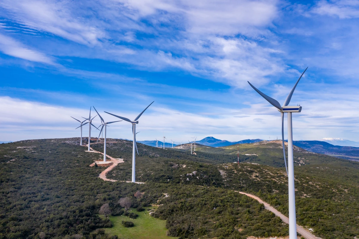 Le défi réglementaire des énergies vertes : Naviguer dans les eaux troubles de l'assurance